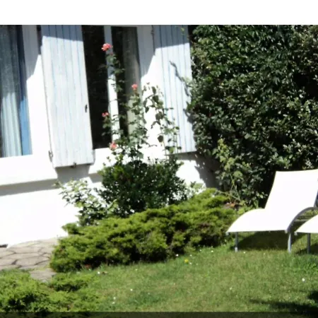 Dom wakacyjny Maison-2chambres-2parkingsprives Dans Jardin Clos Le Touquet